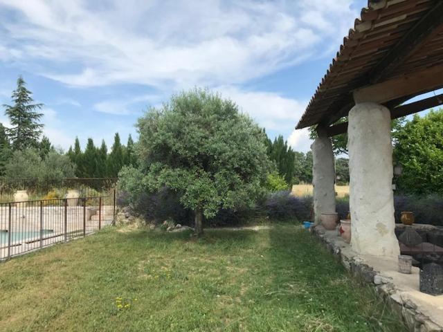 Bastide Campagne Canal Cucuron Esterno foto